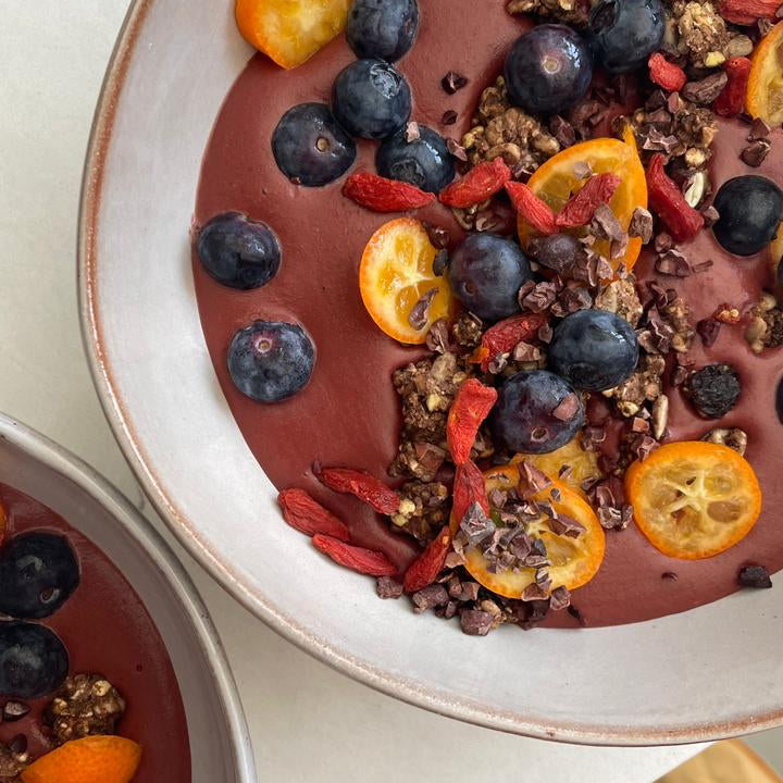 HOT BEETROOT CHOCOLATE BREAKFAST BOWL